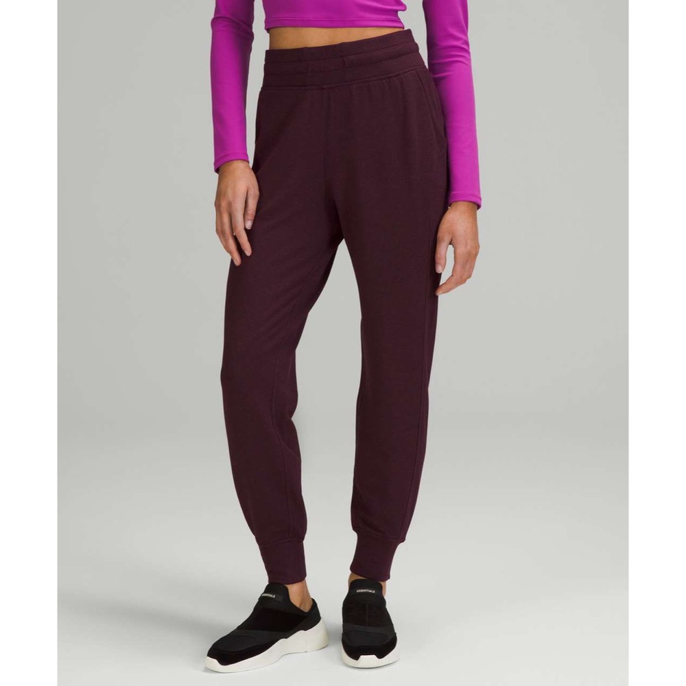 Lululemon Ready to Fleece High Rise Jogger in Heathered Cassis